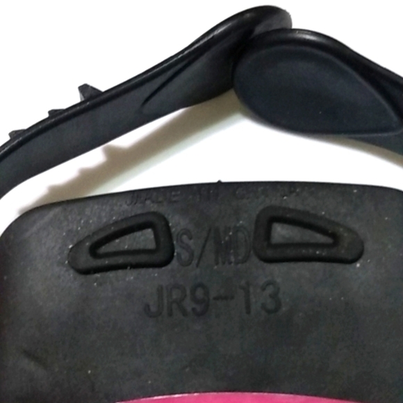 FELNATS PINK & BLACK SNORKELING AND DIVING FINS KIDS SIZE SM/MED - Picture 4 of 5